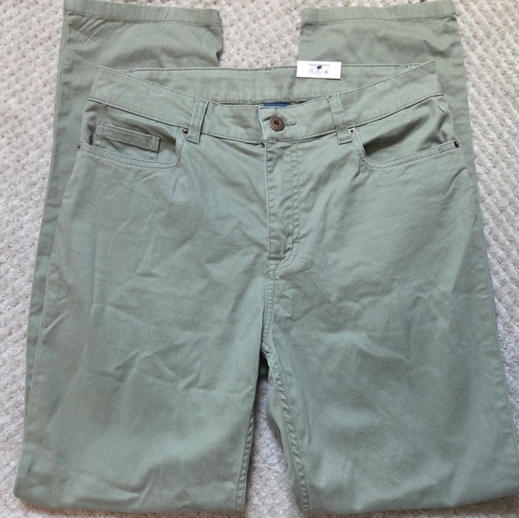 George Flat Front Green Khaki Pants - 30x30 - Picture 1 of 4